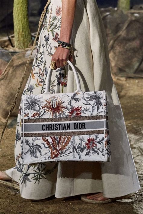 dior vip tote bag|christian Dior book tote 2021.